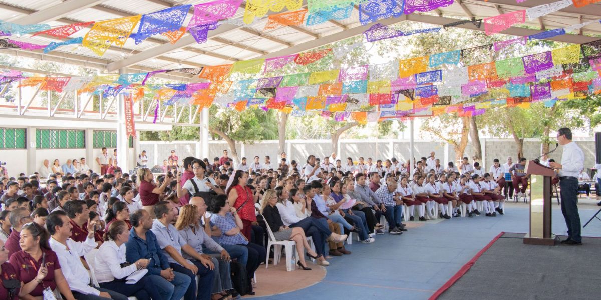 Fomenta Erasmo González una sociedad con valores y sin violencia