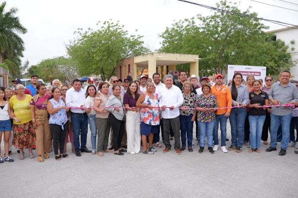 Inaugura Armando Martínez más obras de pavimentación en zona centro de Altamira