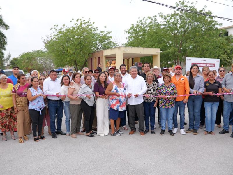 Inaugura Armando Martínez más obras de pavimentación en zona centro de Altamira