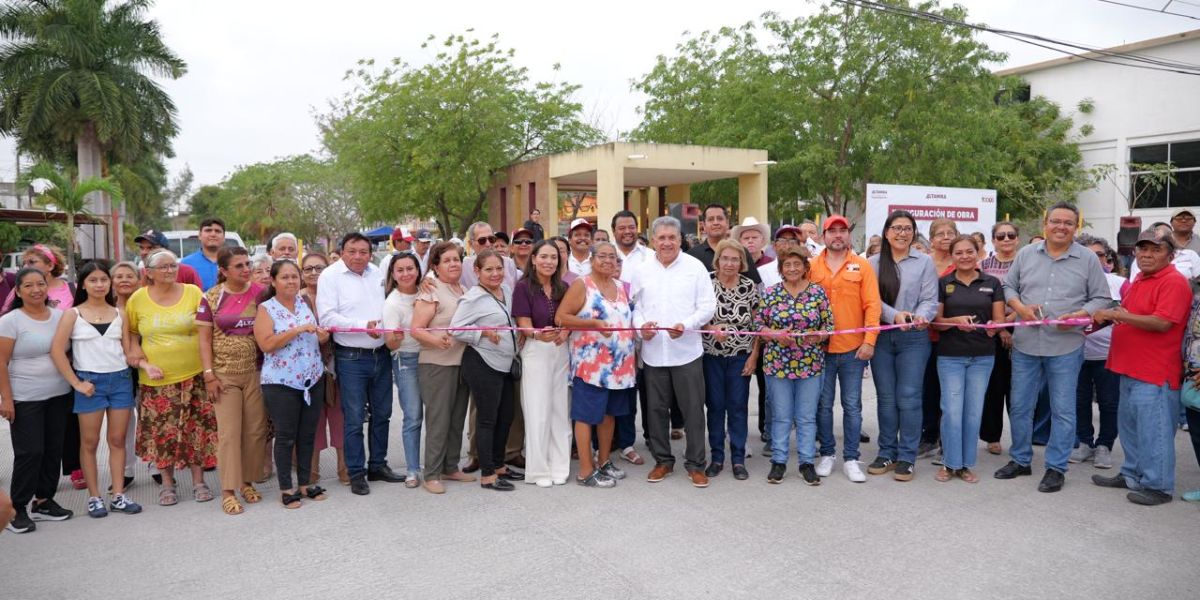 Inaugura Armando Martínez más obras de pavimentación en zona centro de Altamira