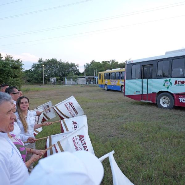 Con transporte gratuito, respalda Armando Martínez a estudiantes de Altamira