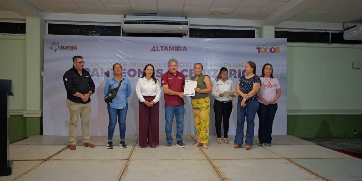 Beneficia Armando Martínez a familias de Altamira con 923 títulos de propiedad