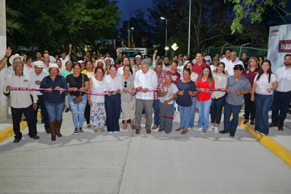 Inaugura Armando Martínez importantes vialidades en la zona rural