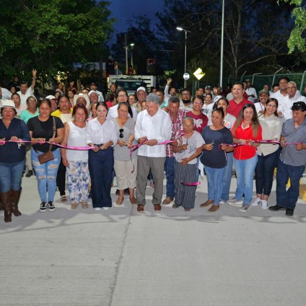 Inaugura Armando Martínez importantes vialidades en la zona rural