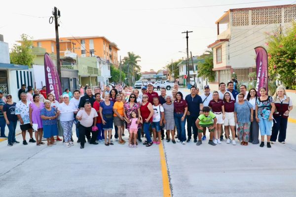 Entrega Erasmo González obras de pavimentación por más de 4.4 mdp en Ciudad Madero