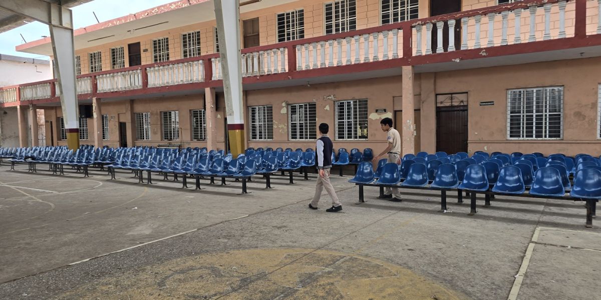 Padres se encargan de la vigilancia en escuelas