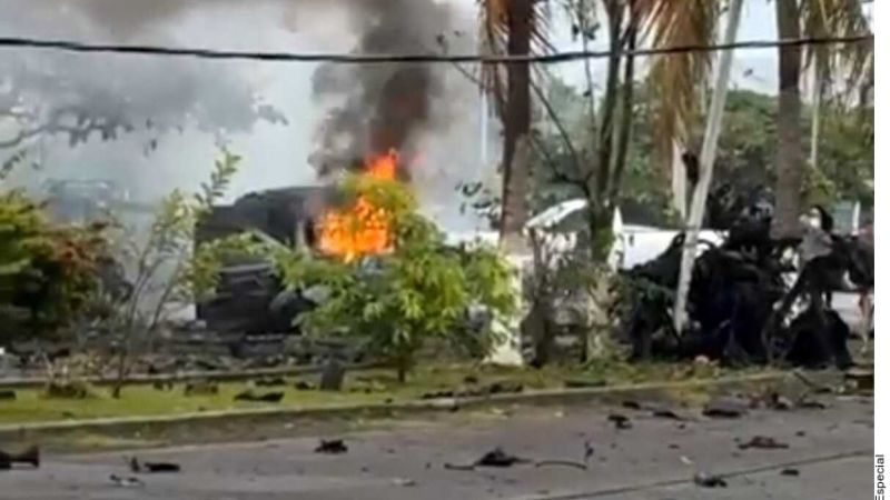 Explota en Michoacán coche bomba con conductor dentro
