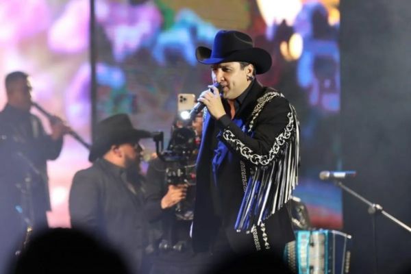 Todo listo para el concierto de Julión Álvarez en Villahermosa