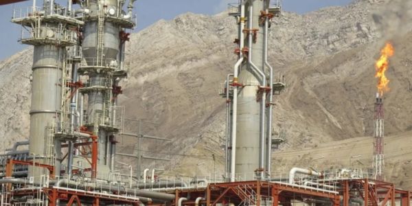 Irán lanza ataque con misiles contra base de EE.UU. y objetivos en Israel