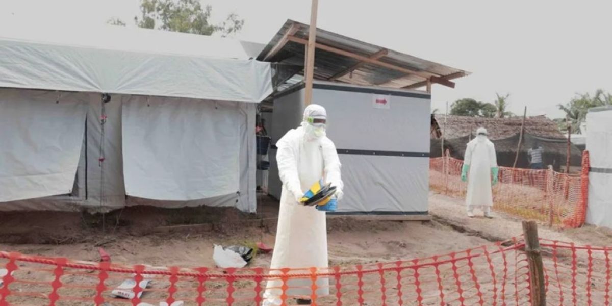 Ébola deja 131 muertes sospechosas en Congo; OMS declara emergencia