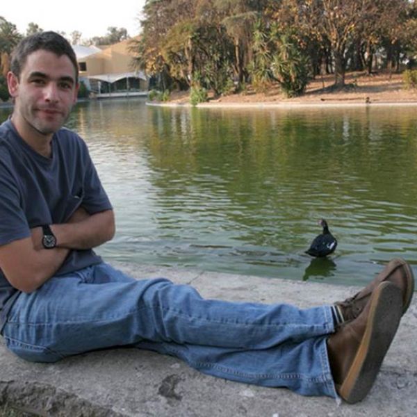 Mexicano Fernando Eimbcke vuelve a  la competición berlinesa con 'Moscas'