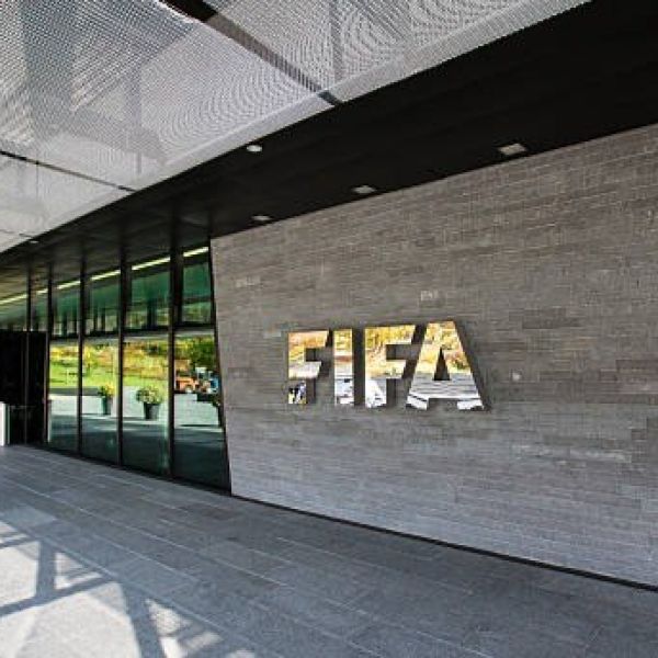 Protestan contra Gianni Infantino, presidente de FIFA