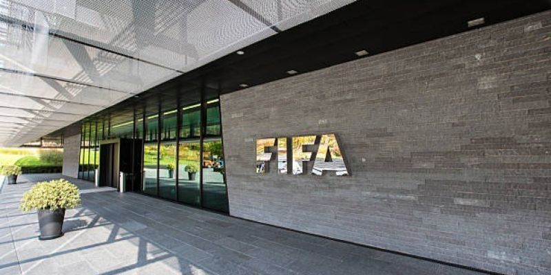 Protestan contra Gianni Infantino, presidente de FIFA