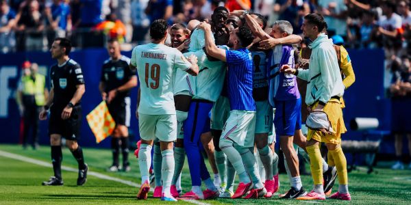 Francia aplasta a Noruega y avanza como líder invicto del Grupo I