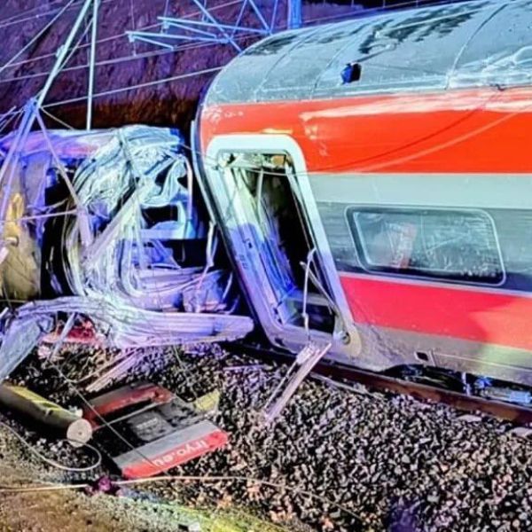 Tragedia ferroviaria en España: choque entre trenes deja al menos 21 muertos