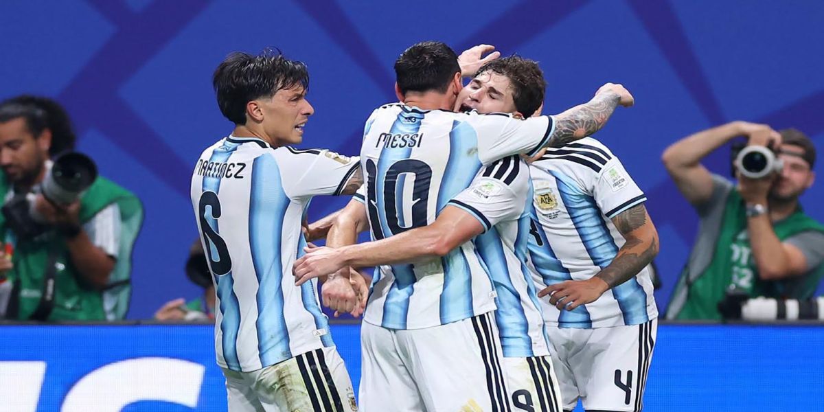 Argentina viene de atras para vencer a Egipto y calificar a cuartos