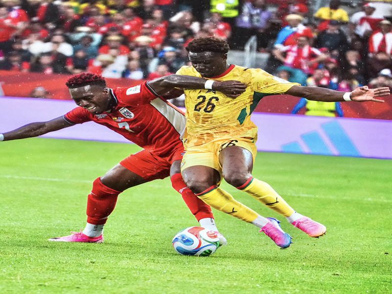 Ghana rompe el empate en el último suspiro y vence a Panamá
