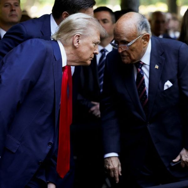 El recién accidentado Rudy Giuliani será condecorado por Trump
