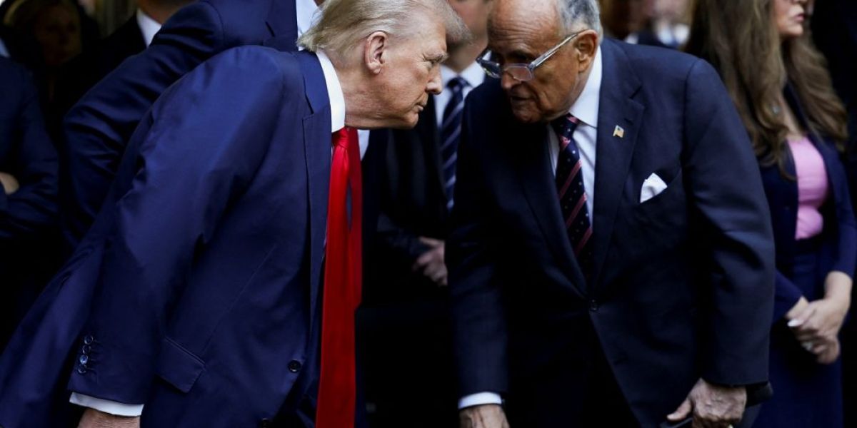 El recién accidentado Rudy Giuliani será condecorado por Trump