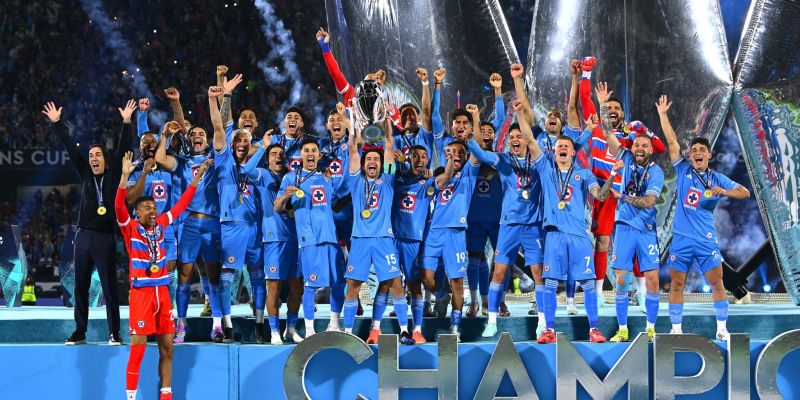 Cruz Azul golea a Vancouver y conquista su séptima Concacaf Champions Cup