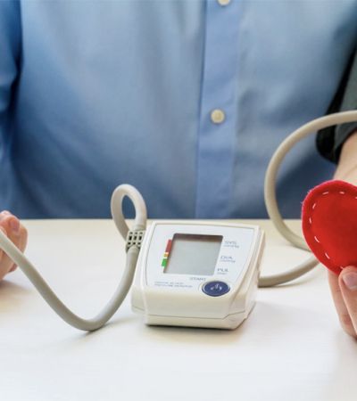 El estrés incrementa el riesgo de hipertensión arterial,  con daños al cerebro, el corazón y los riñones