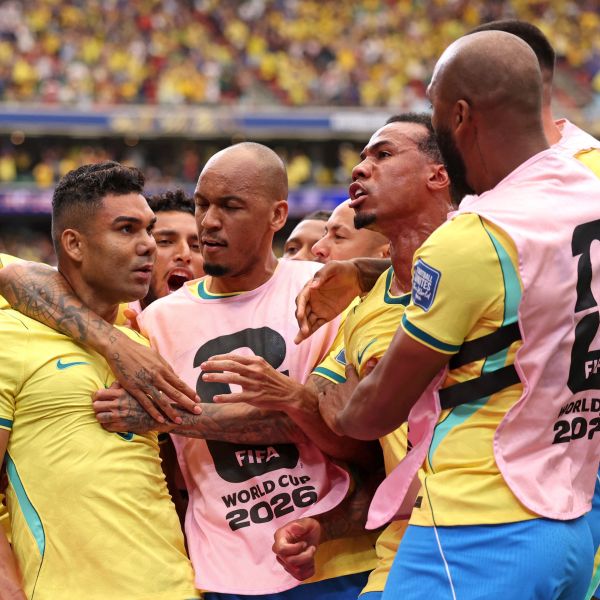 Brasil remonta a Japón y avanza a octavos de final
