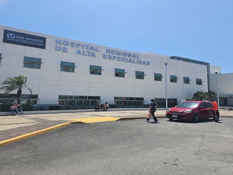 Refuerza HRAE su plantilla con nuevos médicos especialistas
