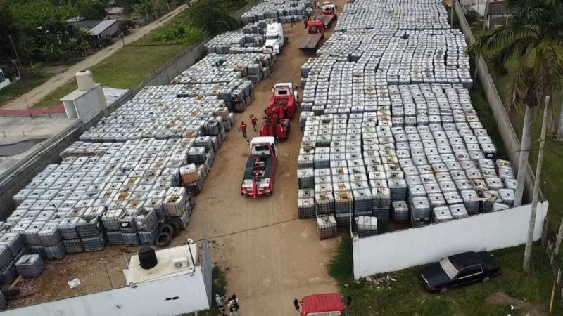 Contralmirante acusado de huachicol fiscal logra frenar orden de captura