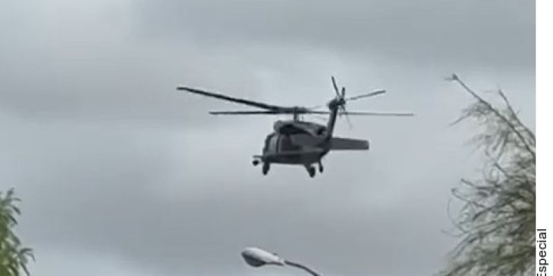 Helicóptero de Estados Unidos apoya operativo del INM en el Río Bravo 