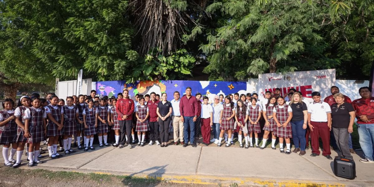 Presente Tamaulipas en la Jornada Nacional de Arte, Cultura y Participación Juvenil con la creación de un mural inspirado en el Día de Muertos