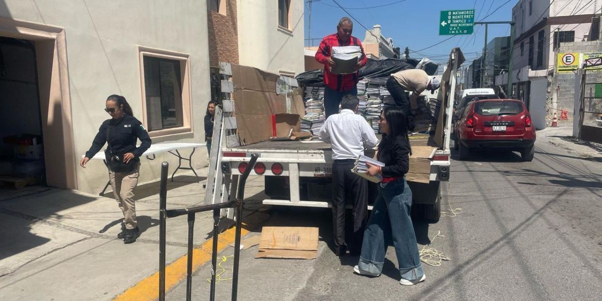 Se amparan 4 Notarios Públicos para no perder su Fiat
