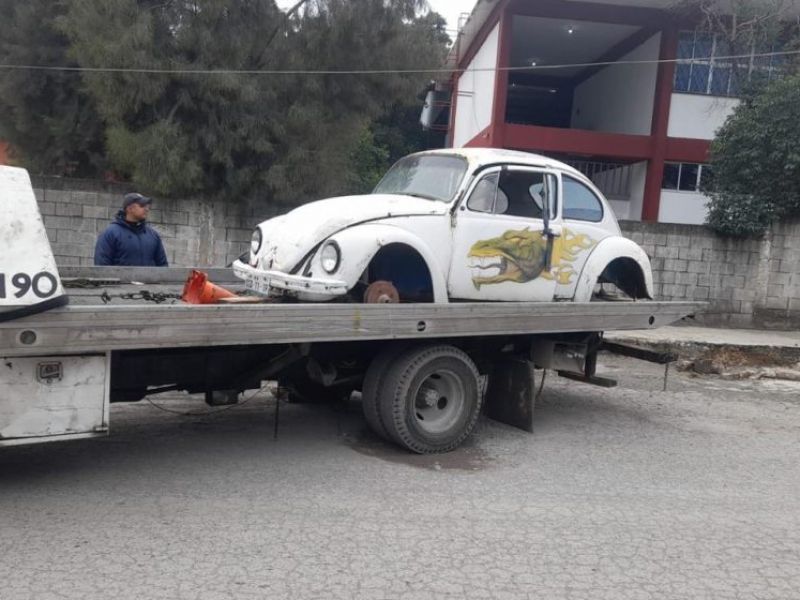 Autos “yonkeados” generan contaminación visual y ambiental