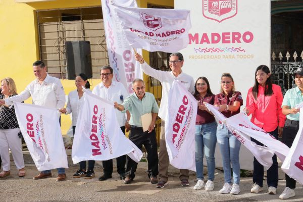 Erasmo inicia la pavimentación de concreto hidráulico de dos calles más