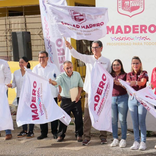 Erasmo inicia la pavimentación de concreto hidráulico de dos calles más