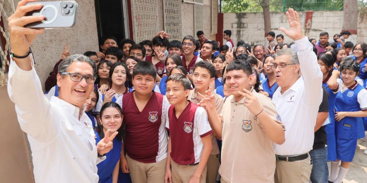 Llama Erasmo a escolares y padres de familia aprovechar Feria de Regreso a Clases
