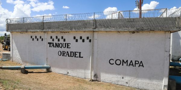 Carmen Lilia Canturosas rehabilita cisterna y tanque de agua para garantizar abasto en el poniente de nuevo laredo