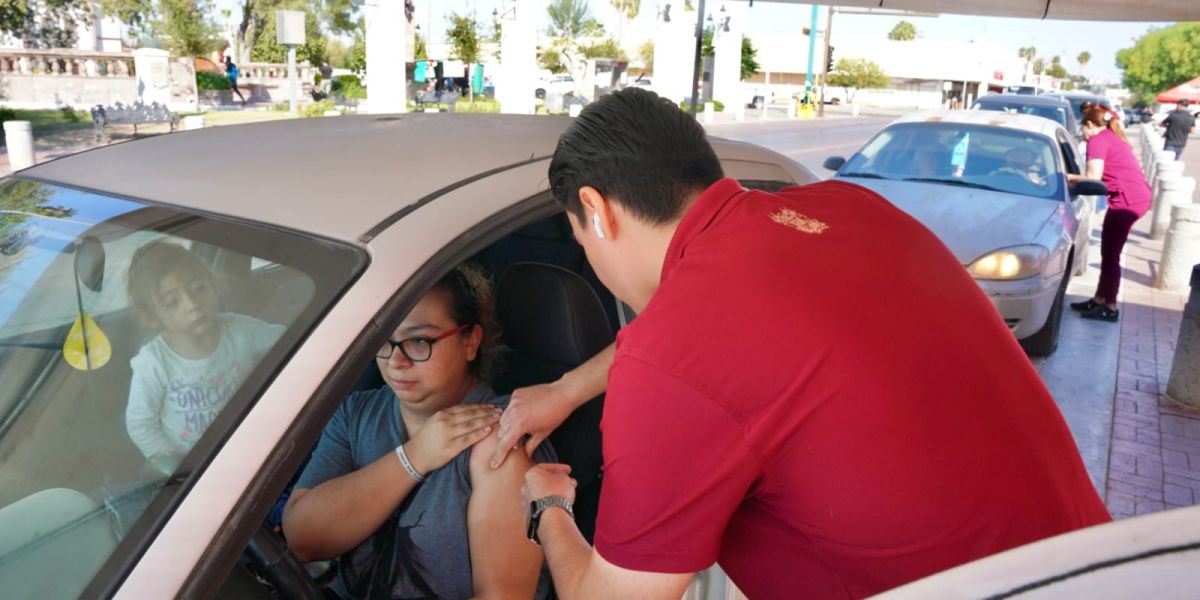 Gran respuesta ciudadana en jornada de vacunación drive thru contra la influenza