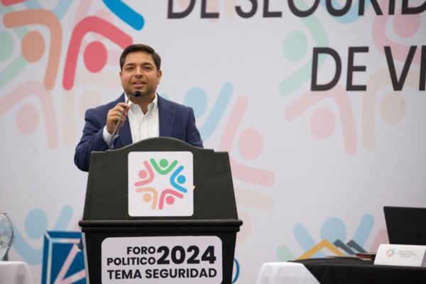 Reconocen trayectoria de Eduardo Govea Orozco y llaman a fortalecer la profesionalización en la FGJE