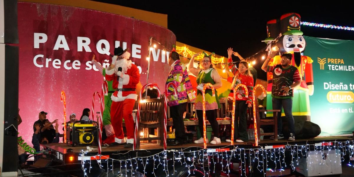 Miles de familias llenan las calles y disfrutan del desfile navideño 2025 en Nuevo Laredo
