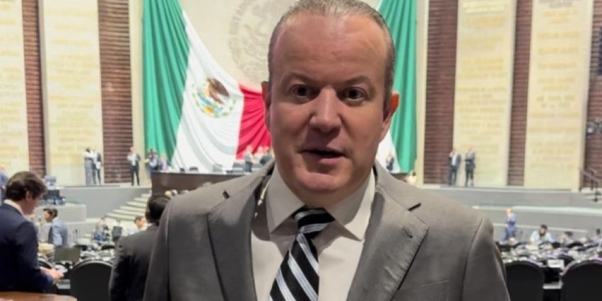 Vapeadores no serán delito: Carlos Canturosas