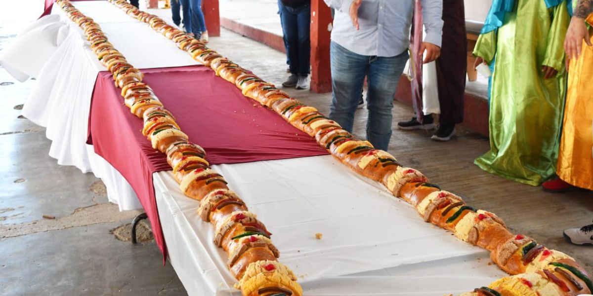 Elaboran rosca de 20 metros en el CEDES Victoria