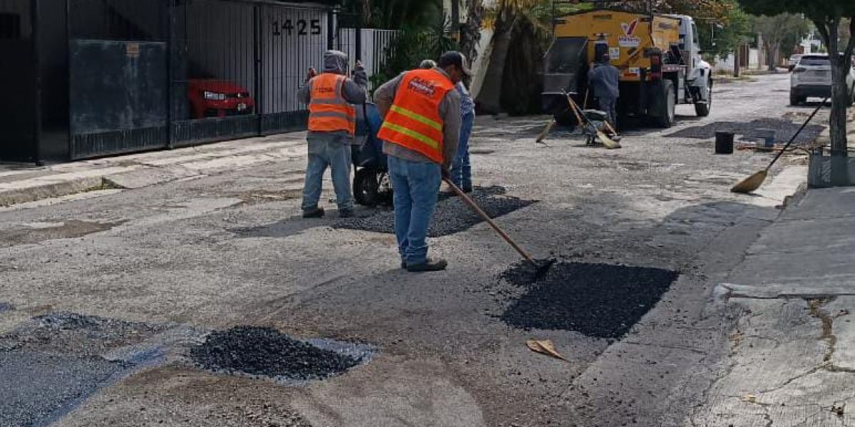 Rehabilita Municipio 960  m2 más de asfalto dañado