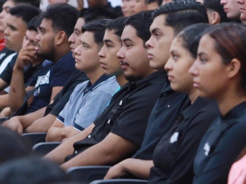 Congreso empuja educación financiera en bachilleratos y universidades