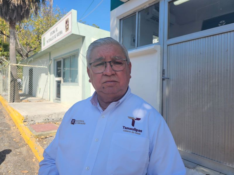 Nombran nuevo director en Secundaria 2; plantean operativo mochila