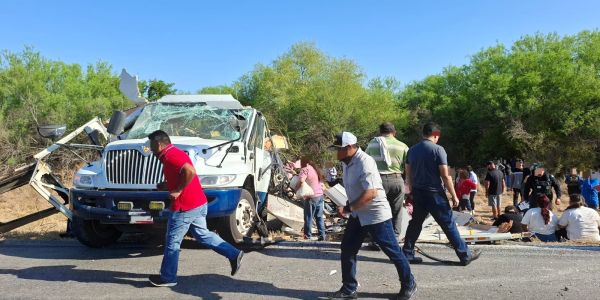 Accidente deja 15 mujeres lesionadas en Padilla