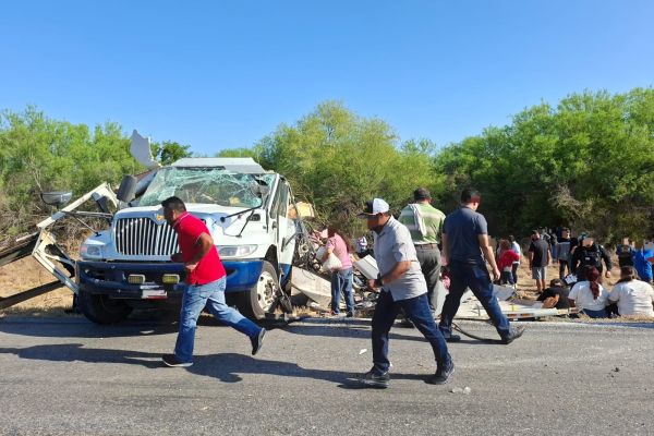 Accidente deja 15 mujeres lesionadas en Padilla