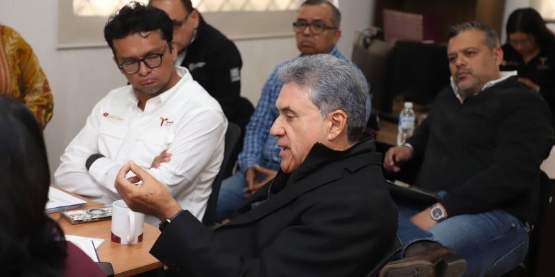 Refuerza Armando Martínez coordinación para impulsar desarrollo energético en la zona