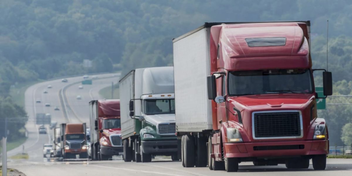 Restringe SICT carga pesada en carreteras por Semana Santa