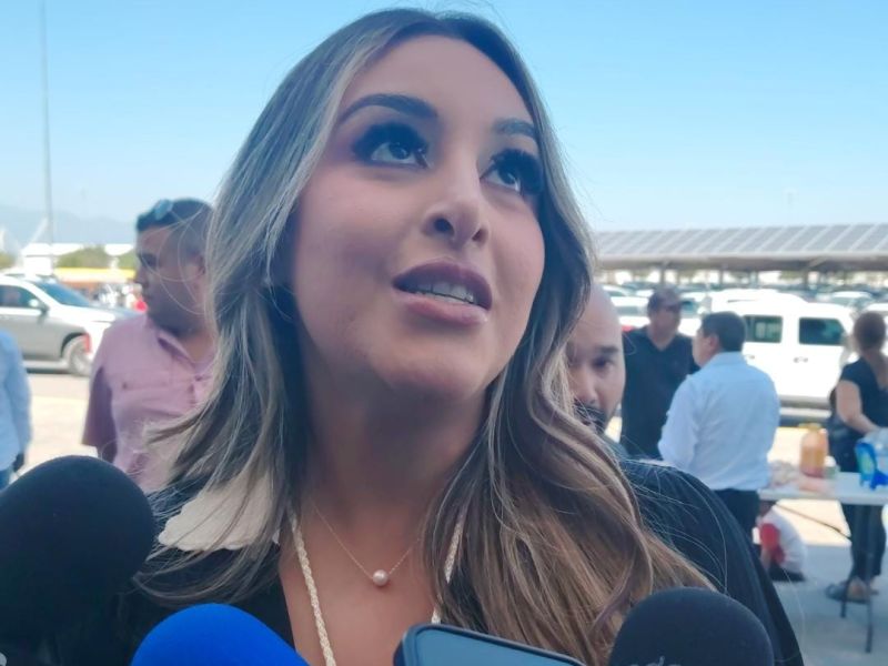 Alcaldesa evade disculpa por video del cuchillo y mantiene postura