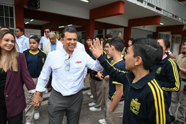 Mejora Municipio espacios educativos en la Secundaria General No. 8